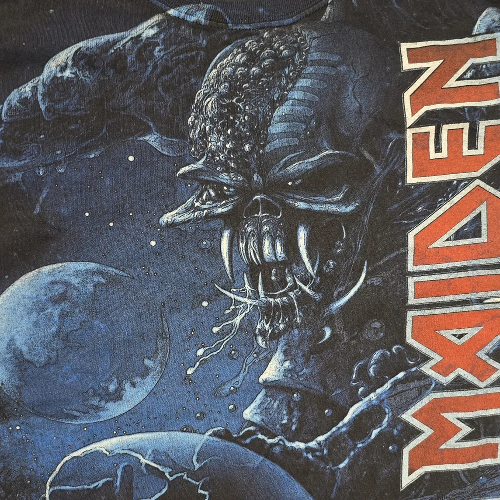 2010 Iron Maiden AOP Tshirt The Final Frontier Size Medium Band Tee - Picture 2 of 6